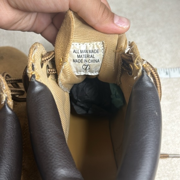 Boots - Picture 4 of 6